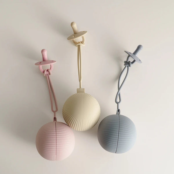 Boite à tétine | Baby Pacifier Holder™