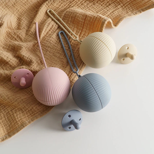 Boite à tétine | Baby Pacifier Holder™